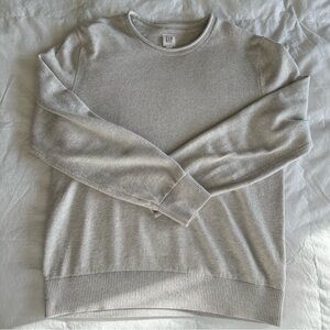 Gap Light Gray Crewneck Sweater
